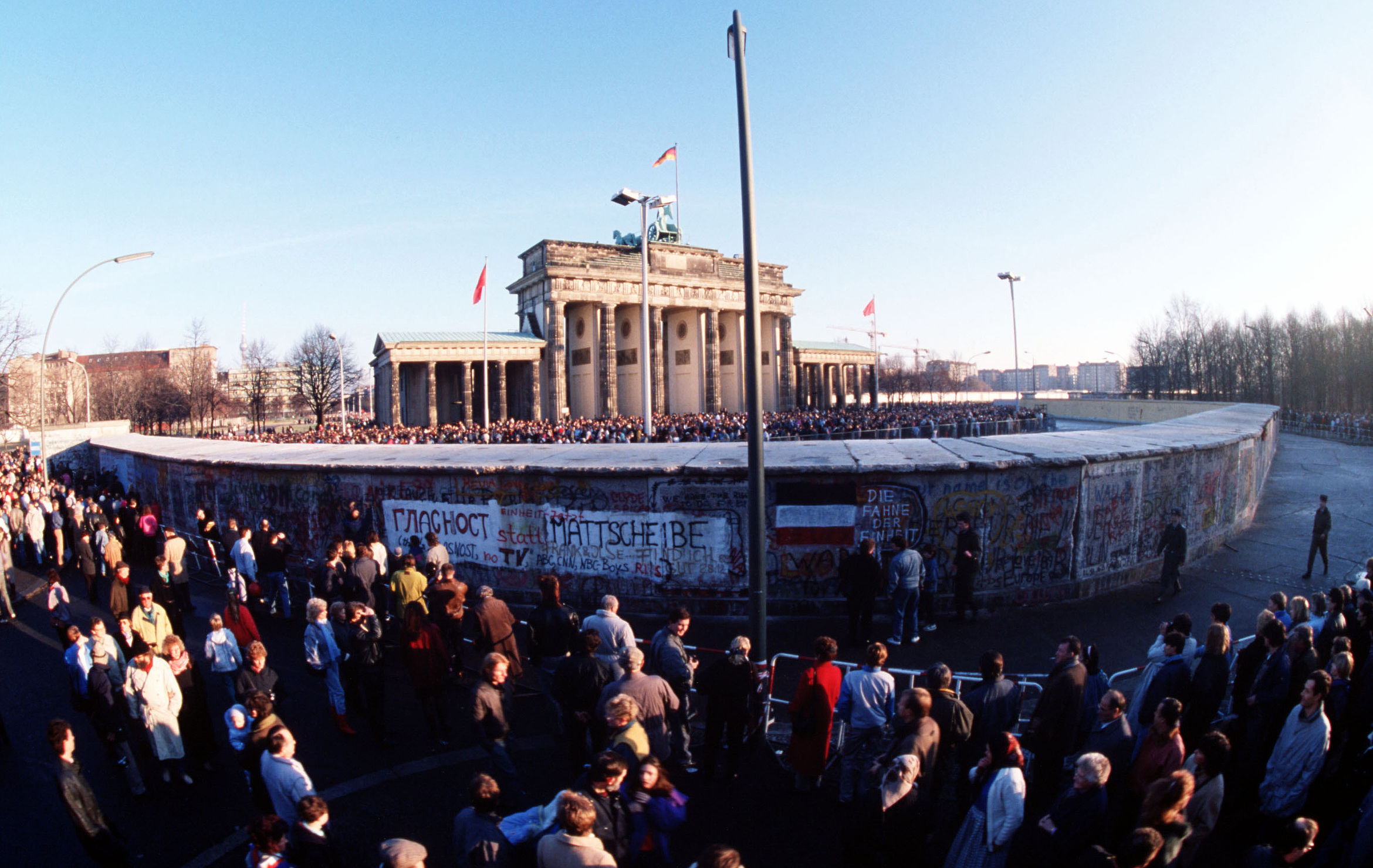 Das Brandenburger Tor in Berlin am 1.12.1989